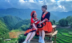 Công thức áo trắng - quần đen tưởng nhạt thếch nhưng cớ sao Hương Giang, Miranda Kerr và Joy diện vẫn sang - xịn - mịn?